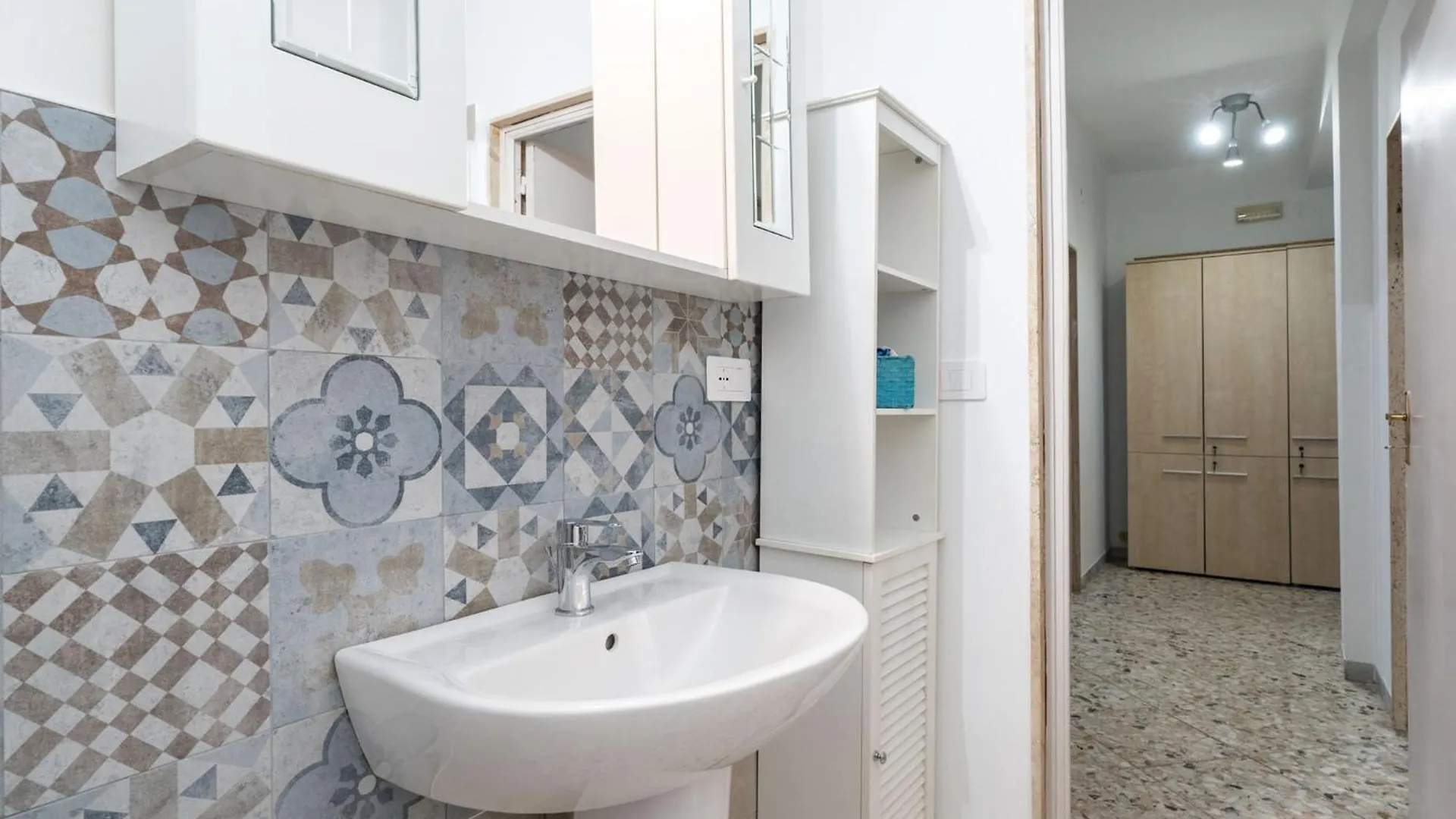Bari Station Classic Apartment By Wonderful Italy إيطاليا