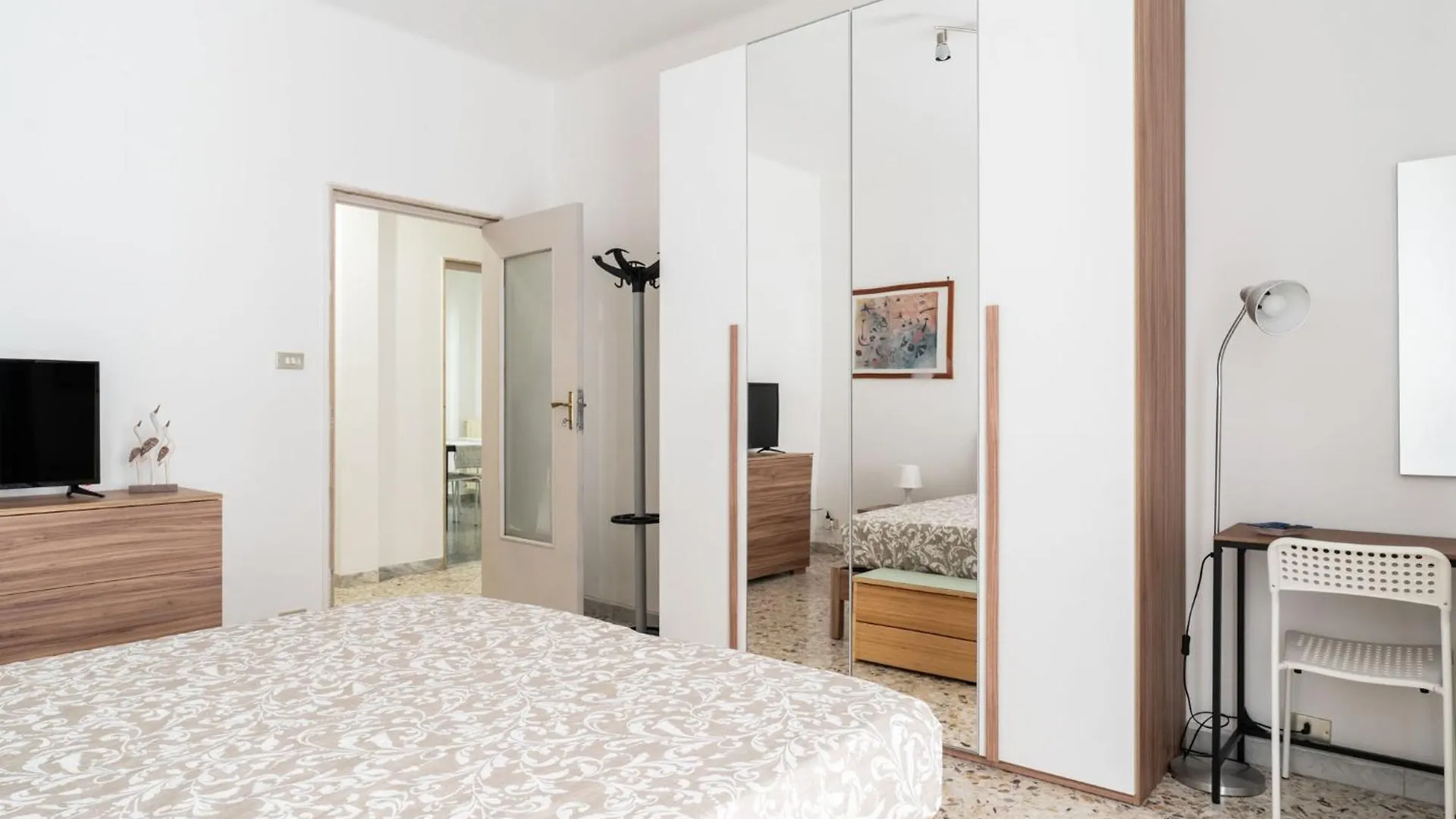 Bari Station Classic Apartment By Wonderful Italy